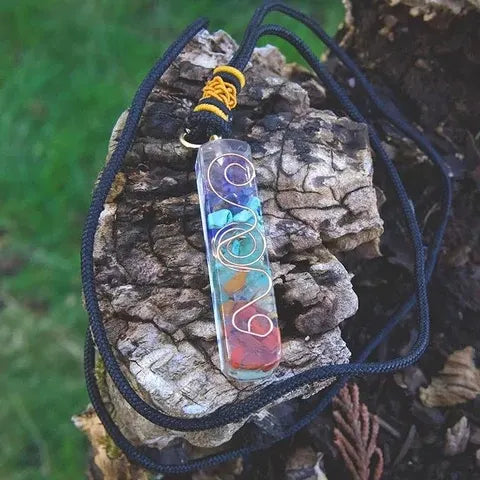 Pendentif Orgone 7 Chakras – Énergie, Harmonie et Protection au Quotidien