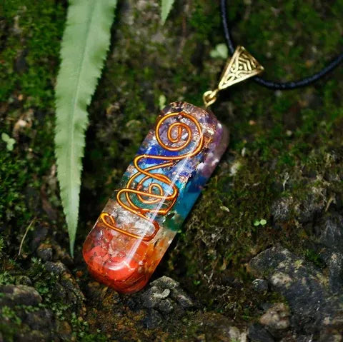 Pendentif Orgone 7 Chakras – Énergie, Harmonie et Protection au Quotidien