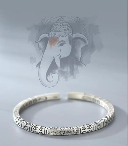 Bracelet Manchette Viking – Spirale Totem avec Gravure Inspirante ‘Never Give Up’