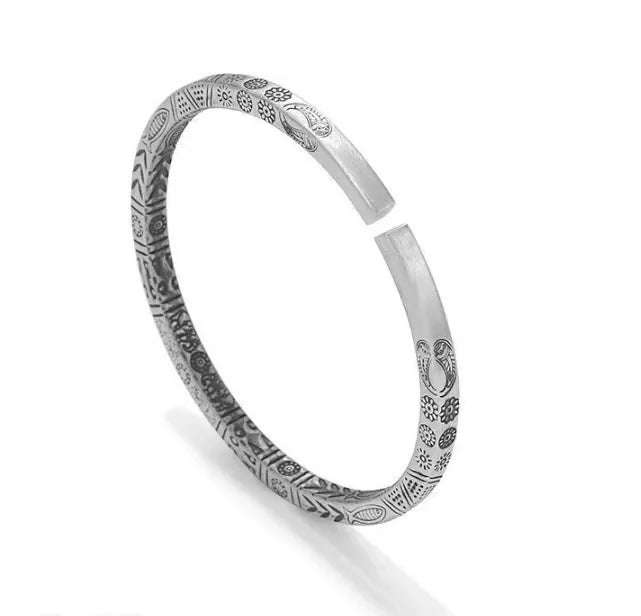 Bracelet Manchette Viking – Spirale Totem avec Gravure Inspirante ‘Never Give Up’