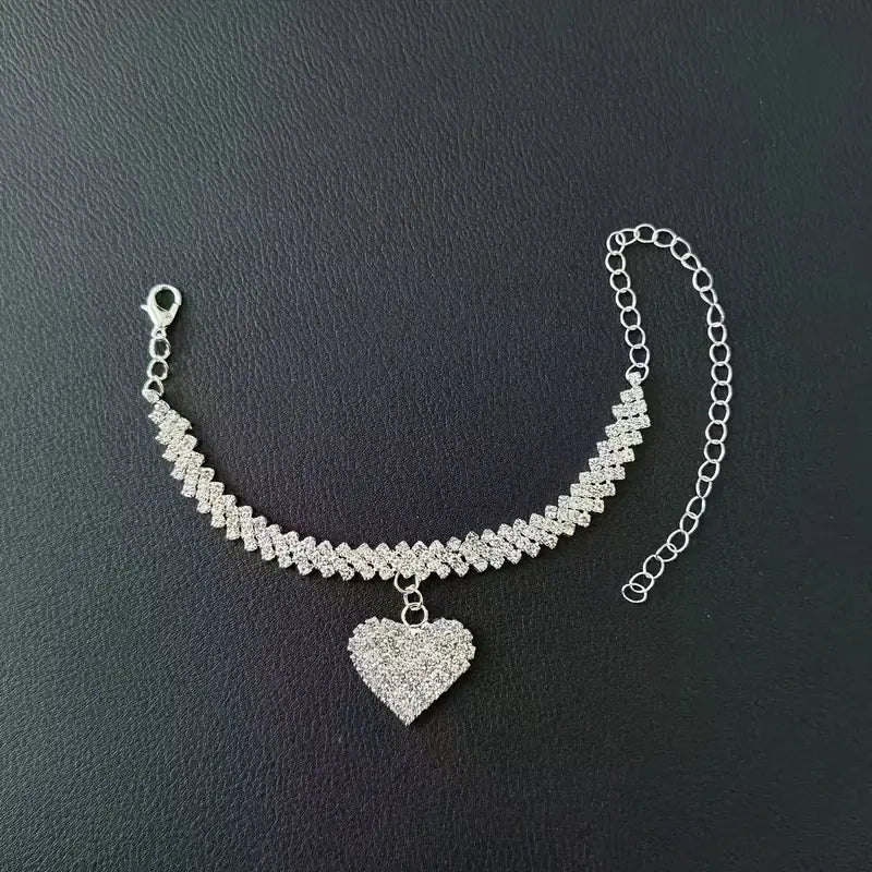 Bracelet de Cheville Cœur en Strass – Élégance et Brillance Féminine